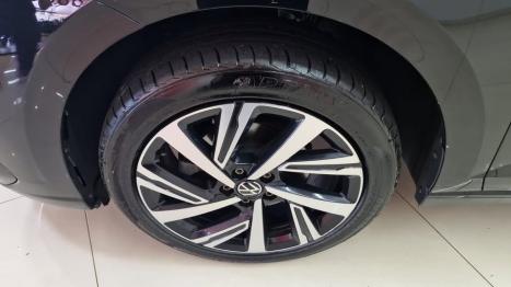 VOLKSWAGEN Virtus 1.0 4P 200 TSI FLEX HIGHLINE AUTOM�TICO, Foto 16
