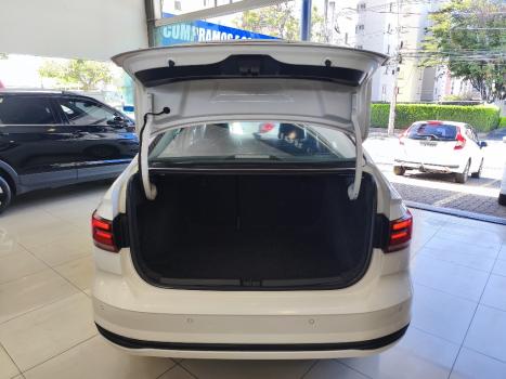 VOLKSWAGEN Virtus 1.0 12V 4P 200 TSI  COMFORTLINE AUTOM�TICO, Foto 17