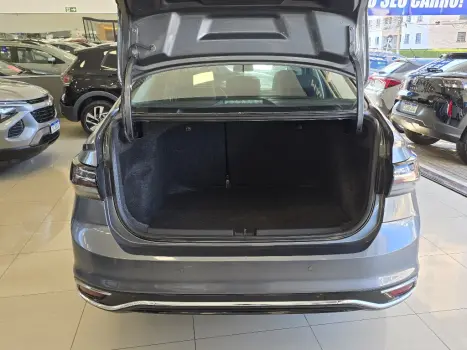 VOLKSWAGEN Virtus 1.0 12V 4P 200 TSI  COMFORTLINE AUTOM�TICO, Foto 17