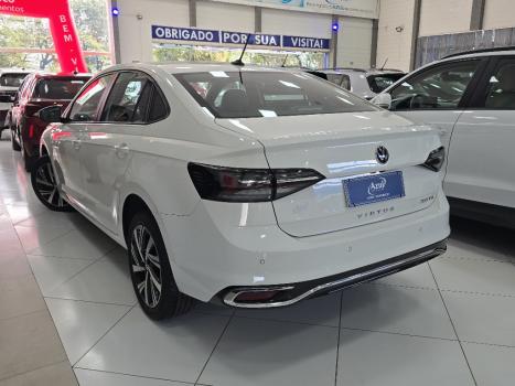 VOLKSWAGEN Virtus 1.0 4P 200 TSI FLEX HIGHLINE AUTOM�TICO, Foto 2