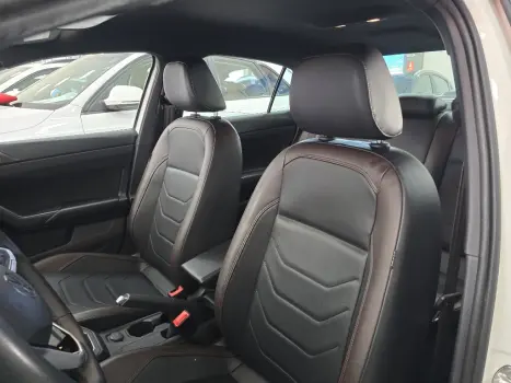 VOLKSWAGEN Virtus 1.0 4P 200 TSI FLEX HIGHLINE AUTOMÁTICO, Foto 15