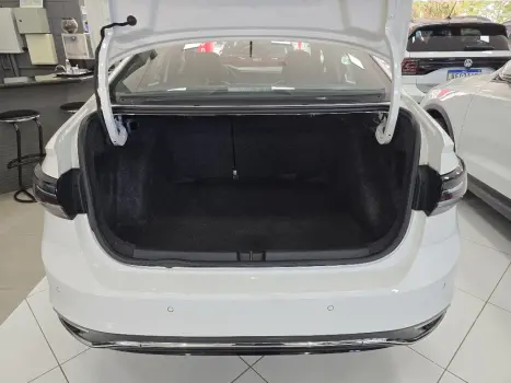 VOLKSWAGEN Virtus 1.0 4P 200 TSI FLEX HIGHLINE AUTOMÁTICO, Foto 17