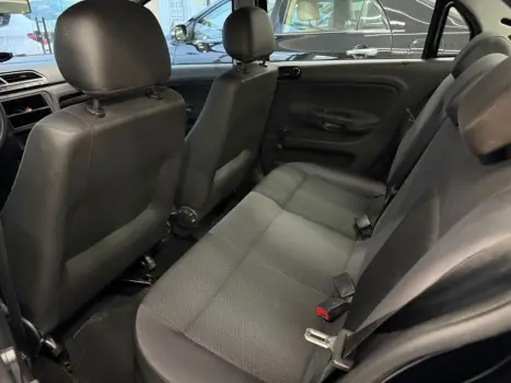 VOLKSWAGEN Voyage 1.0 4P FLEX, Foto 9