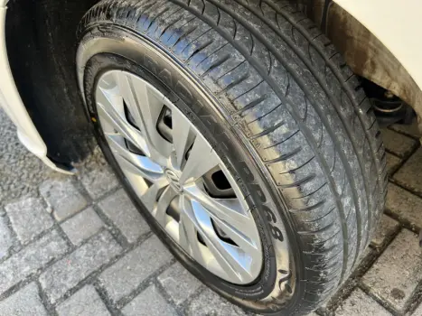 VOLKSWAGEN Voyage 1.0 4P TREND FLEX, Foto 11