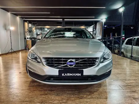 VOLVO S60 2.0 4P T5 MOMENTUM TURBO AUTOM�TICO, Foto 2