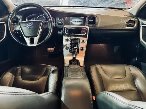 VOLVO S60 2.0 4P T5 MOMENTUM TURBO AUTOM�TICO, Foto 10