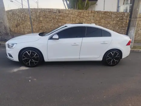 VOLVO S60 2.0 4P T6 R DESIGN AUTOMTICO, Foto 5