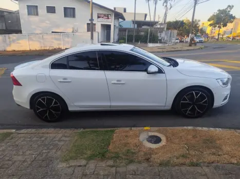 VOLVO S60 2.0 4P T6 R DESIGN AUTOMTICO, Foto 7