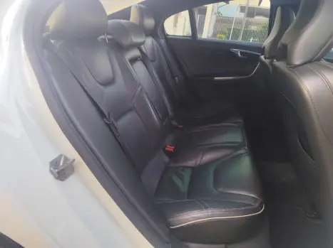 VOLVO S60 2.0 4P T6 R DESIGN AUTOMTICO, Foto 10