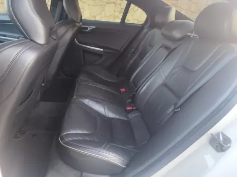 VOLVO S60 2.0 4P T6 R DESIGN AUTOMTICO, Foto 12