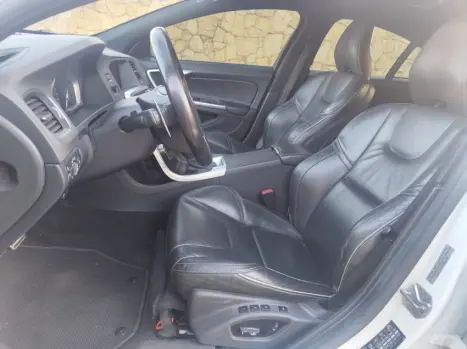 VOLVO S60 2.0 4P T6 R DESIGN AUTOMTICO, Foto 13