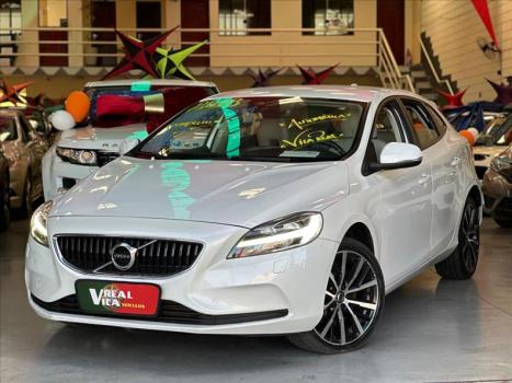 VOLVO V40 2.0 4P T4 MOMENTUM TURBO AUTOM�TICO, Foto 3