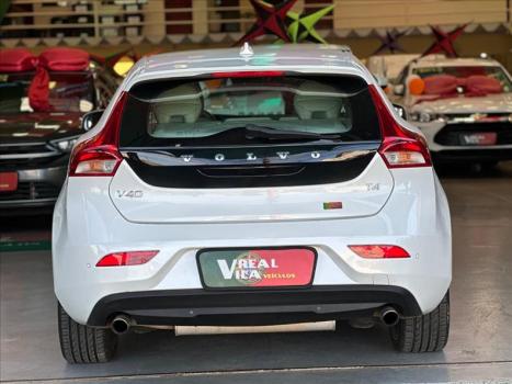 VOLVO V40 2.0 4P T4 MOMENTUM TURBO AUTOM�TICO, Foto 9