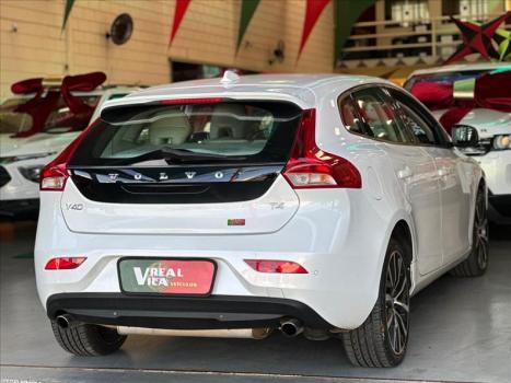 VOLVO V40 2.0 4P T4 MOMENTUM TURBO AUTOM�TICO, Foto 10