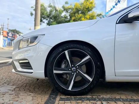 VOLVO V60 3.0 24V T6 R DESIGN TURBO AUTOM�TICO, Foto 7
