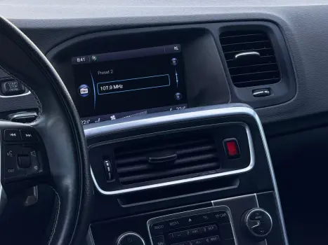 VOLVO V60 3.0 24V T6 R DESIGN TURBO AUTOM�TICO, Foto 10