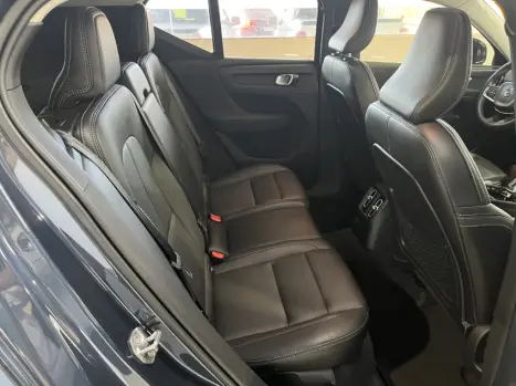 VOLVO XC40 1.5 16V 4P T5 RECHARGE H�BRIDO INSCRIPTION GEARTRONIC AUTOM�TICO, Foto 6