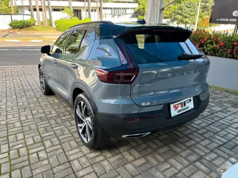 VOLVO XC40 2.0 16V 4P T5 TURBO R-DESIGN AWD GEARTRONIC AUTOM�TICO, Foto 5
