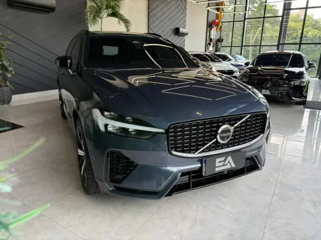 VOLVO XC60 2.0 16V 4P T8 RECHARGE H�BRIDO ULTIMATE DARK AWD TURBO GEARTRONIC AUTOM�TICO, Foto 2