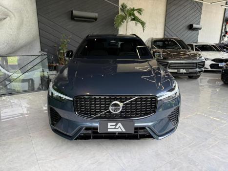 VOLVO XC60 2.0 16V 4P T8 RECHARGE H�BRIDO ULTIMATE DARK AWD TURBO GEARTRONIC AUTOM�TICO, Foto 3