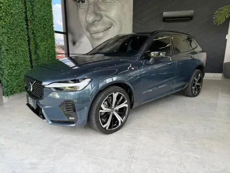 VOLVO XC60 2.0 16V 4P T8 RECHARGE H�BRIDO ULTIMATE DARK AWD TURBO GEARTRONIC AUTOM�TICO, Foto 5