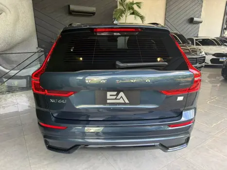 VOLVO XC60 2.0 16V 4P T8 RECHARGE H�BRIDO ULTIMATE DARK AWD TURBO GEARTRONIC AUTOM�TICO, Foto 9