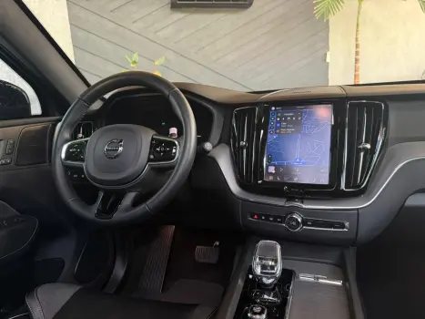 VOLVO XC60 2.0 16V 4P T8 RECHARGE H�BRIDO ULTIMATE DARK AWD TURBO GEARTRONIC AUTOM�TICO, Foto 14