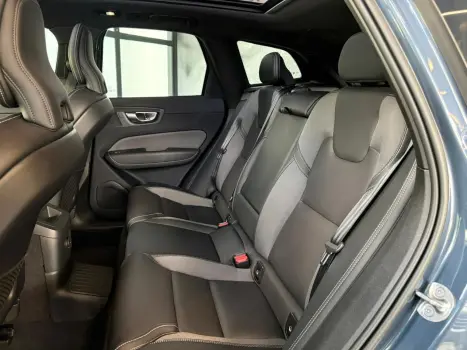 VOLVO XC60 2.0 16V 4P T8 RECHARGE H�BRIDO ULTIMATE DARK AWD TURBO GEARTRONIC AUTOM�TICO, Foto 20