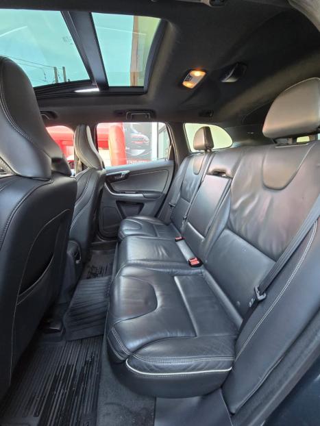 VOLVO XC60 2.0 4P T5 R DESIGN TURBO AUTOM�TICO, Foto 9