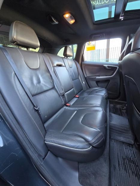 VOLVO XC60 2.0 4P T5 R DESIGN TURBO AUTOM�TICO, Foto 11