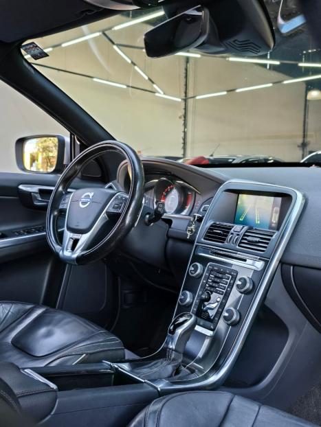 VOLVO XC60 2.0 4P T5 R DESIGN TURBO AUTOM�TICO, Foto 12