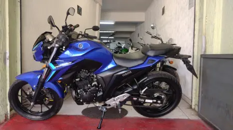 YAMAHA FZ 25 250 Fazer Flex , Foto 2