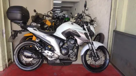 YAMAHA FZ 25 250 Fazer Flex , Foto 1
