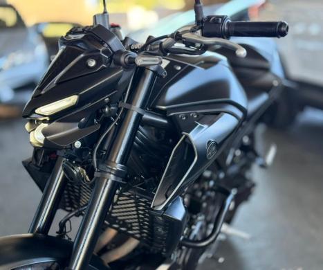 YAMAHA MT-03 300 ABS, Foto 9