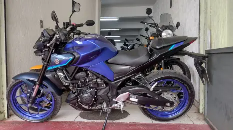 YAMAHA MT-03 300 ABS, Foto 2