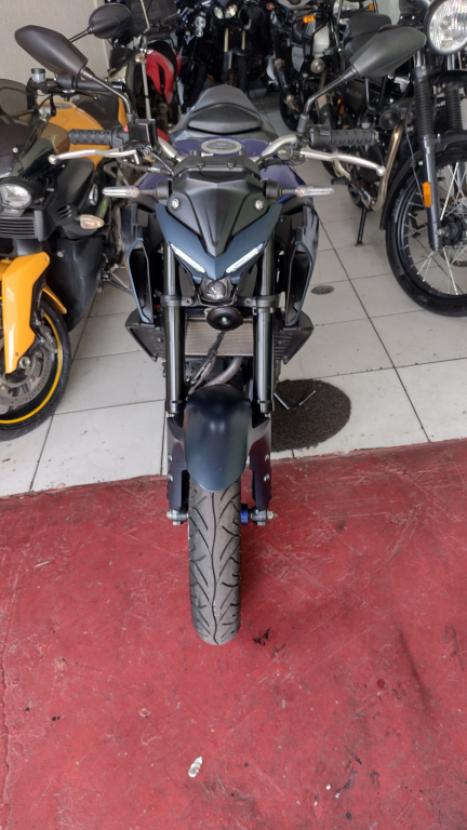 YAMAHA MT-03 300 ABS, Foto 3