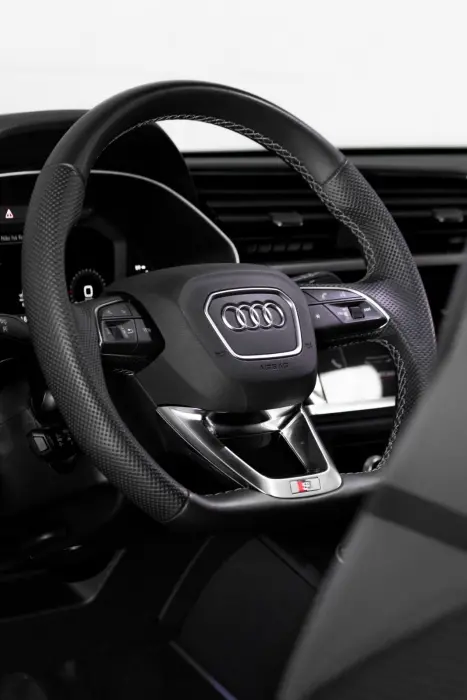 AUDI Q3 2.0 4P 40 TFSI SPORTBACK PERFORMANCE QUATTRO TIPTRONIC AUTOMTICO, Foto 9