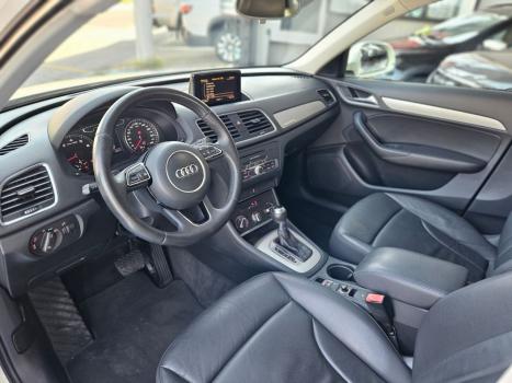 AUDI Q3 2.0 4P TFSI AMBIENTE QUATTRO S-TRONIC AUTOMTICO, Foto 10