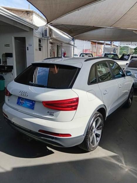 AUDI Q3 2.0 4P TFSI AMBIENTE QUATTRO S-TRONIC AUTOMTICO, Foto 4