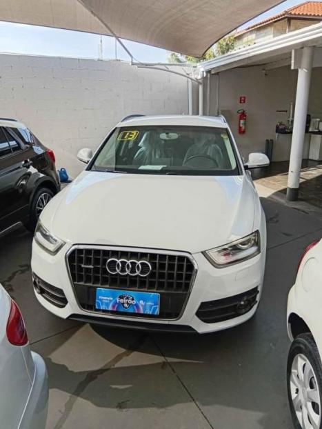 AUDI Q3 2.0 4P TFSI AMBIENTE QUATTRO S-TRONIC AUTOMTICO, Foto 6