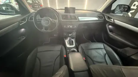 AUDI Q3 2.0 4P TFSI AMBIENTE QUATTRO S-TRONIC AUTOMTICO, Foto 6