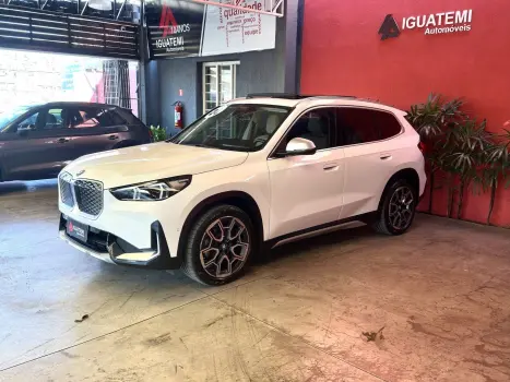 BMW IX1 , Foto 2