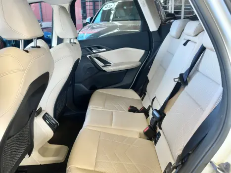 BMW IX1 , Foto 13