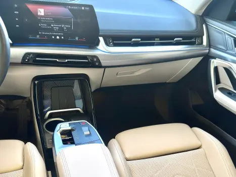 BMW IX1 , Foto 20
