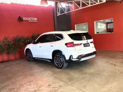 BMW IX1 , Foto 25