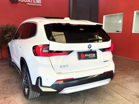 BMW IX1 , Foto 26