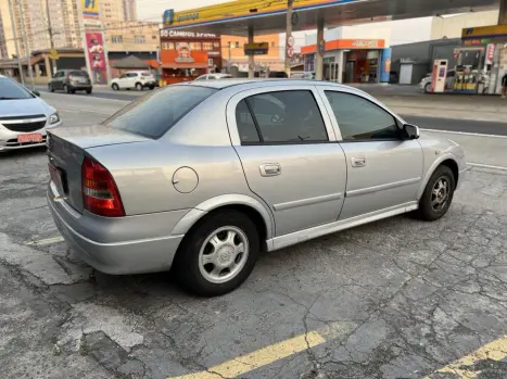 CHEVROLET Astra Sedan 1.8 4P GL, Foto 2