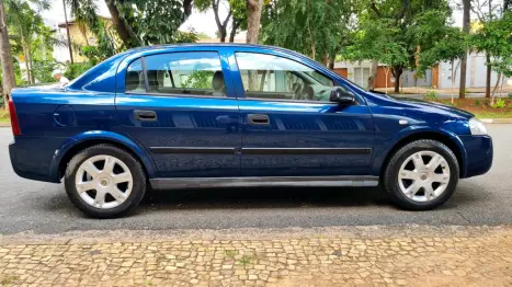 CHEVROLET Astra Sedan 1.8 4P, Foto 4