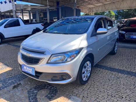 CHEVROLET Onix Hatch 1.4 4P FLEX LT, Foto 1