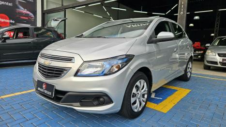 CHEVROLET Onix Hatch 1.4 4P FLEX LT, Foto 2